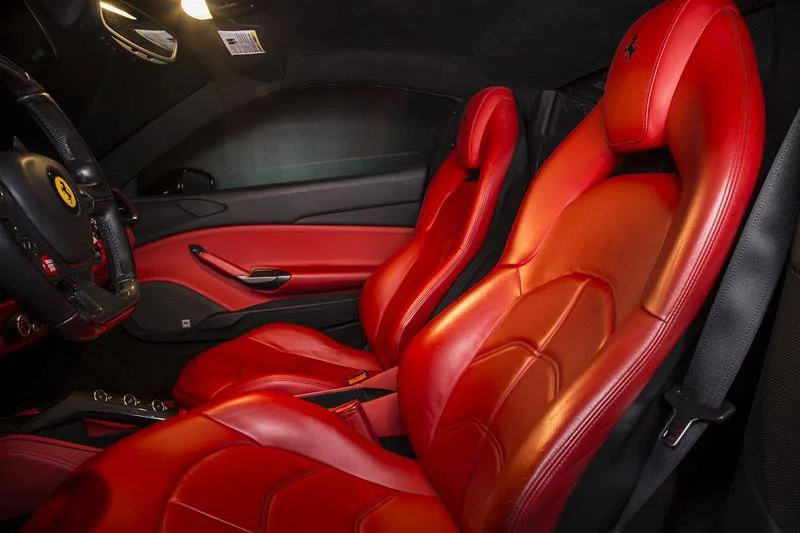 Used 2018 Black Ferrari Base image 7