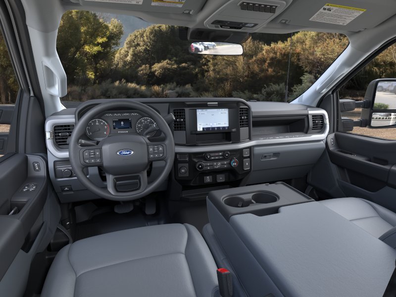 2025 Ford F-350 Super Duty Chassis Cab XL - Photo 31