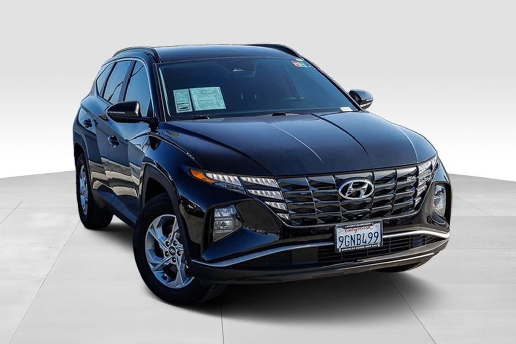 Used 2023 Phantom Black Hyundai SEL image 2