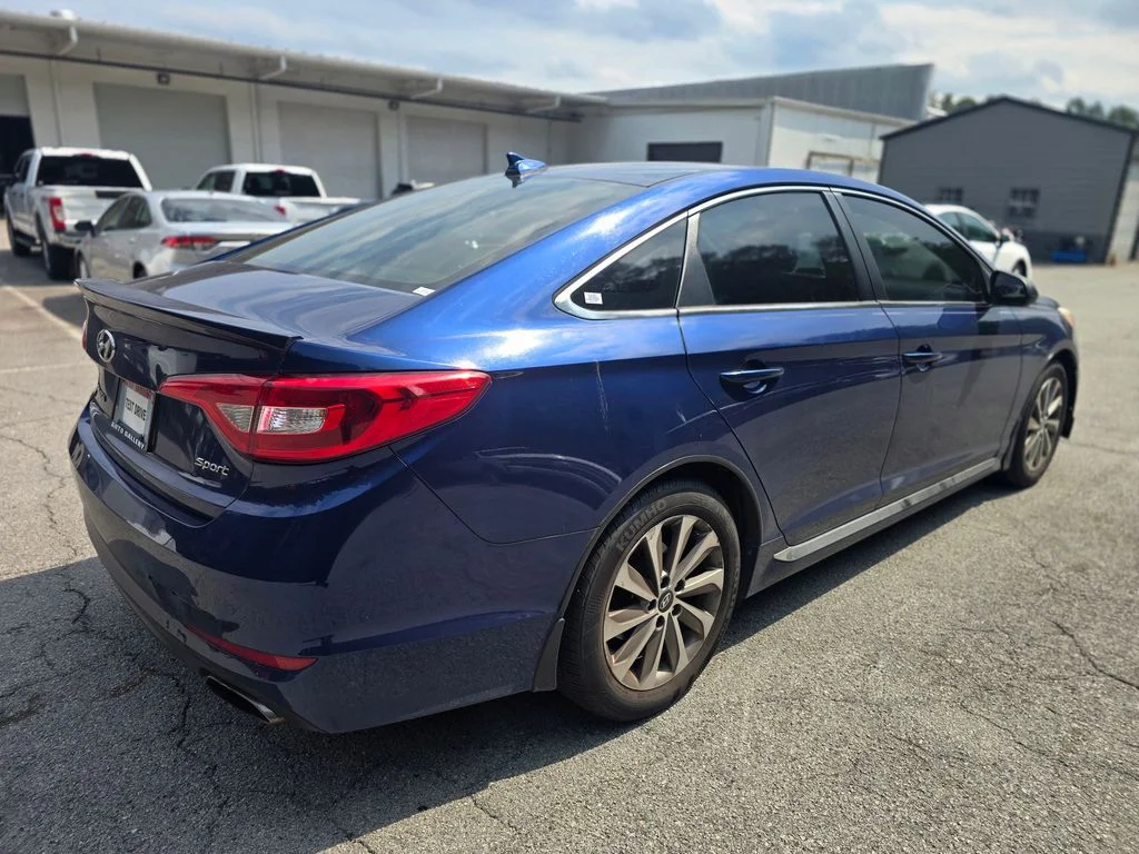 Used 2017 Blue Hyundai Sport image 7