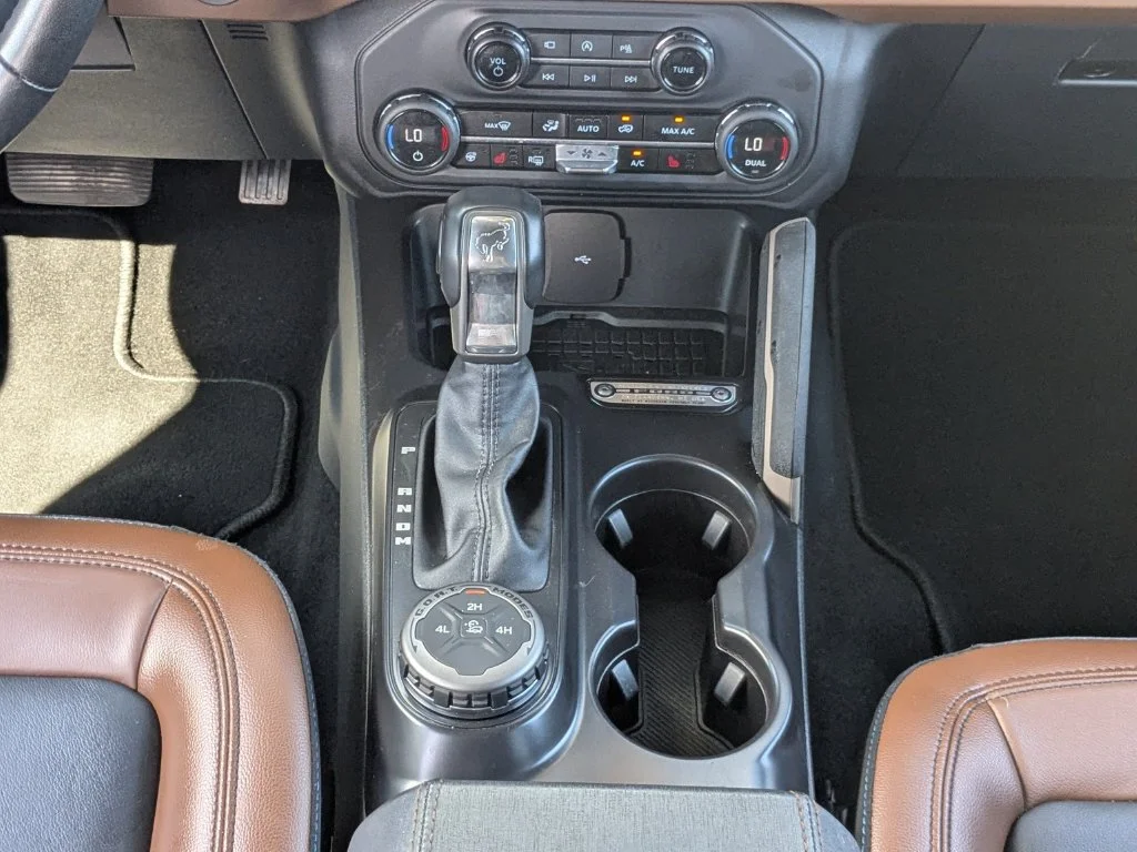 Used 2024 Cactus Green / Gray Ford Outer Banks image 19