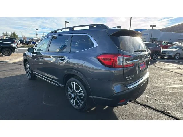 New 2026 MAGNETITE GRAY METALLIC Subaru Limited 7-Passenger image 5