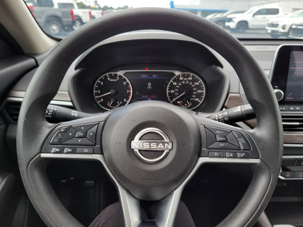 Used 2024 Black Nissan 2.5 SV image 29