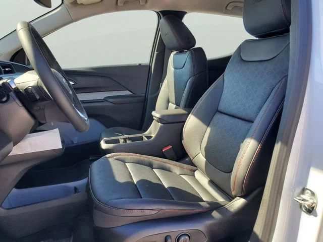 New 2027 Summit White Chevrolet RS image 18