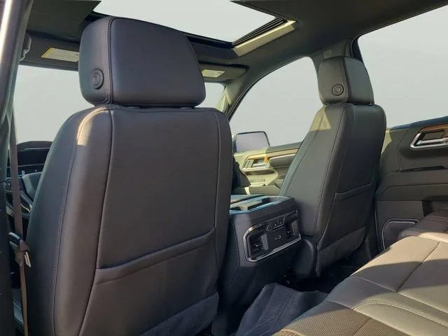 Used 2024 Dark Ash Metallic Chevrolet High Country image 7