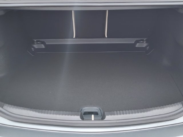 New 2027 Selenite Grey Metallic Mercedes-Benz C 300 image 14