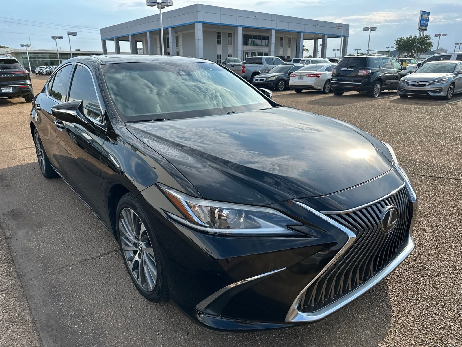 Used 2020 Black Lexus 350 image 3