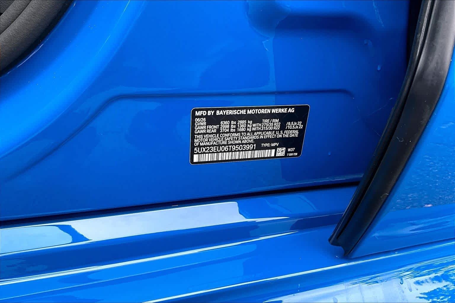 New 2026 Gentian Blue BMW xDrive40i image 19