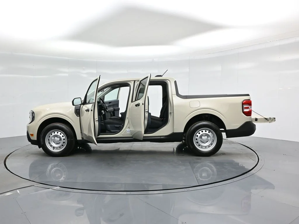 New 2025 Desert Sand Ford XL image 30