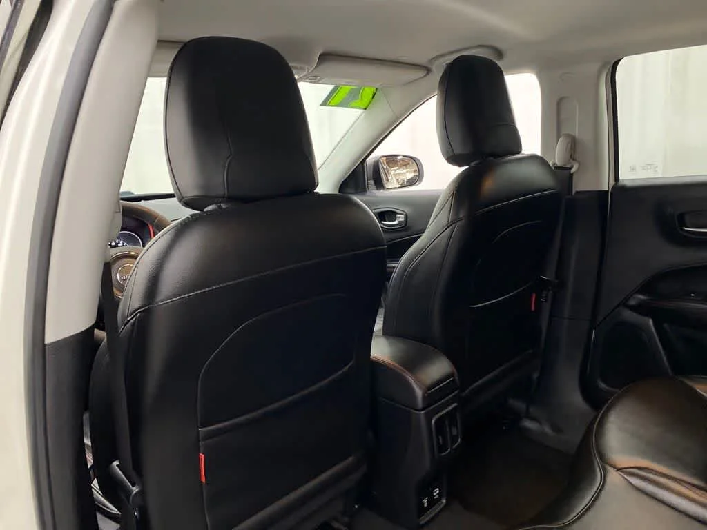 Used 2021 White Clearcoat Jeep Trailhawk image 16