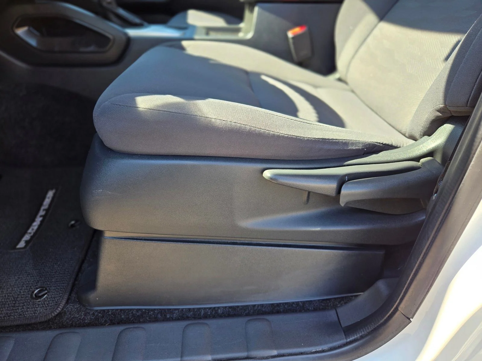 Used 2023 Glacier White Nissan S image 16