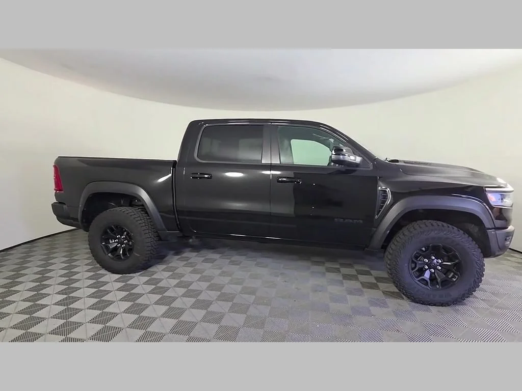 New 2026 Diamond Black Crystal Pearl-Coat Exterior Paint RAM RHO image 23