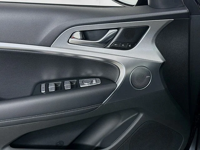 New 2026 Blue Genesis 2.5T Prestige image 11