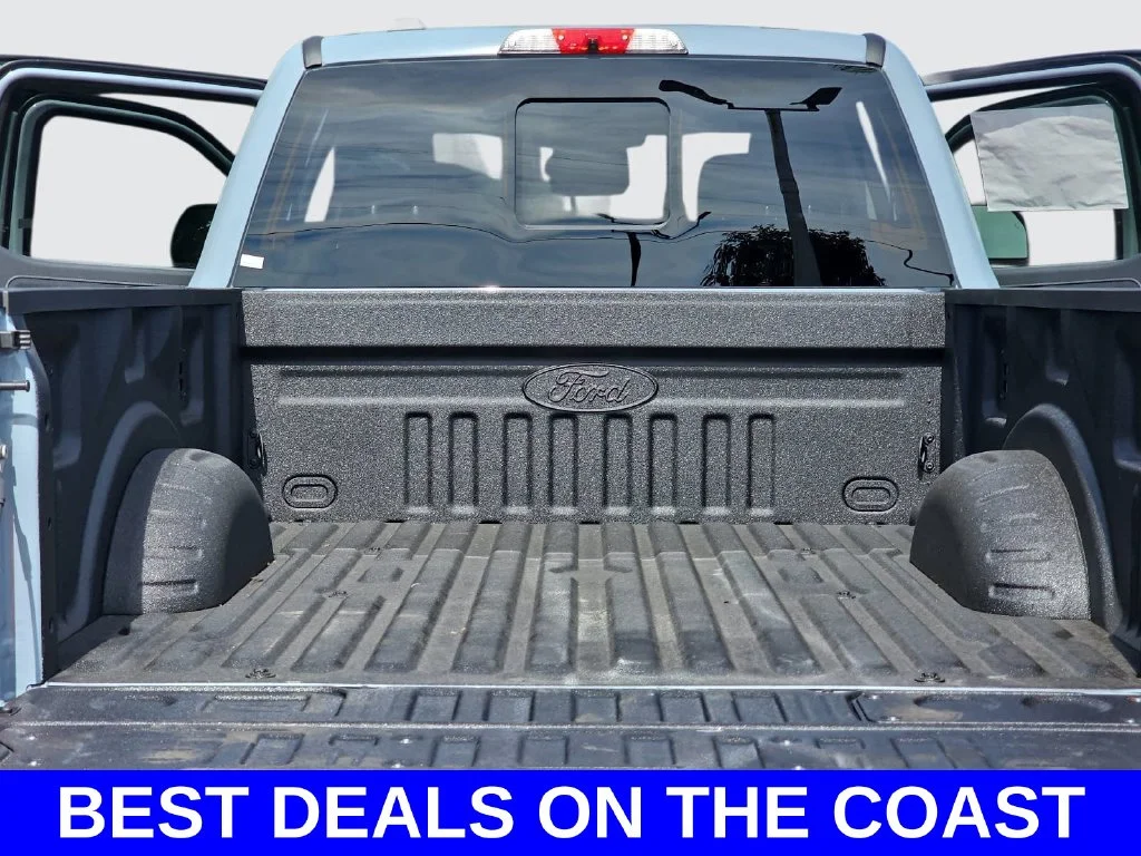 New 2026 Glacier Gray Metallic Tri-Coat Ford F-250® Lariat® image 12