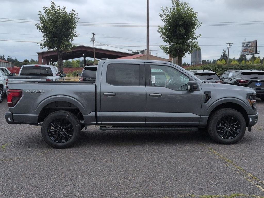 New 2026 Carbonized Gray Metallic Ford XLT image 39