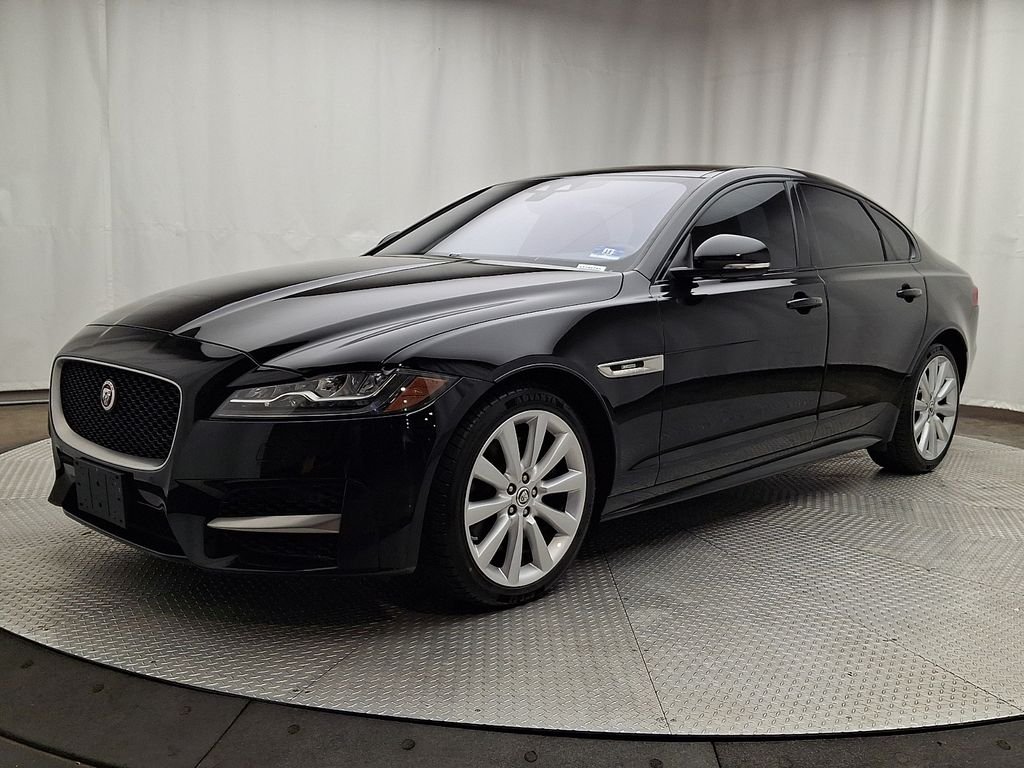 2016 Jaguar XF 35t AWD R-Sport's photo