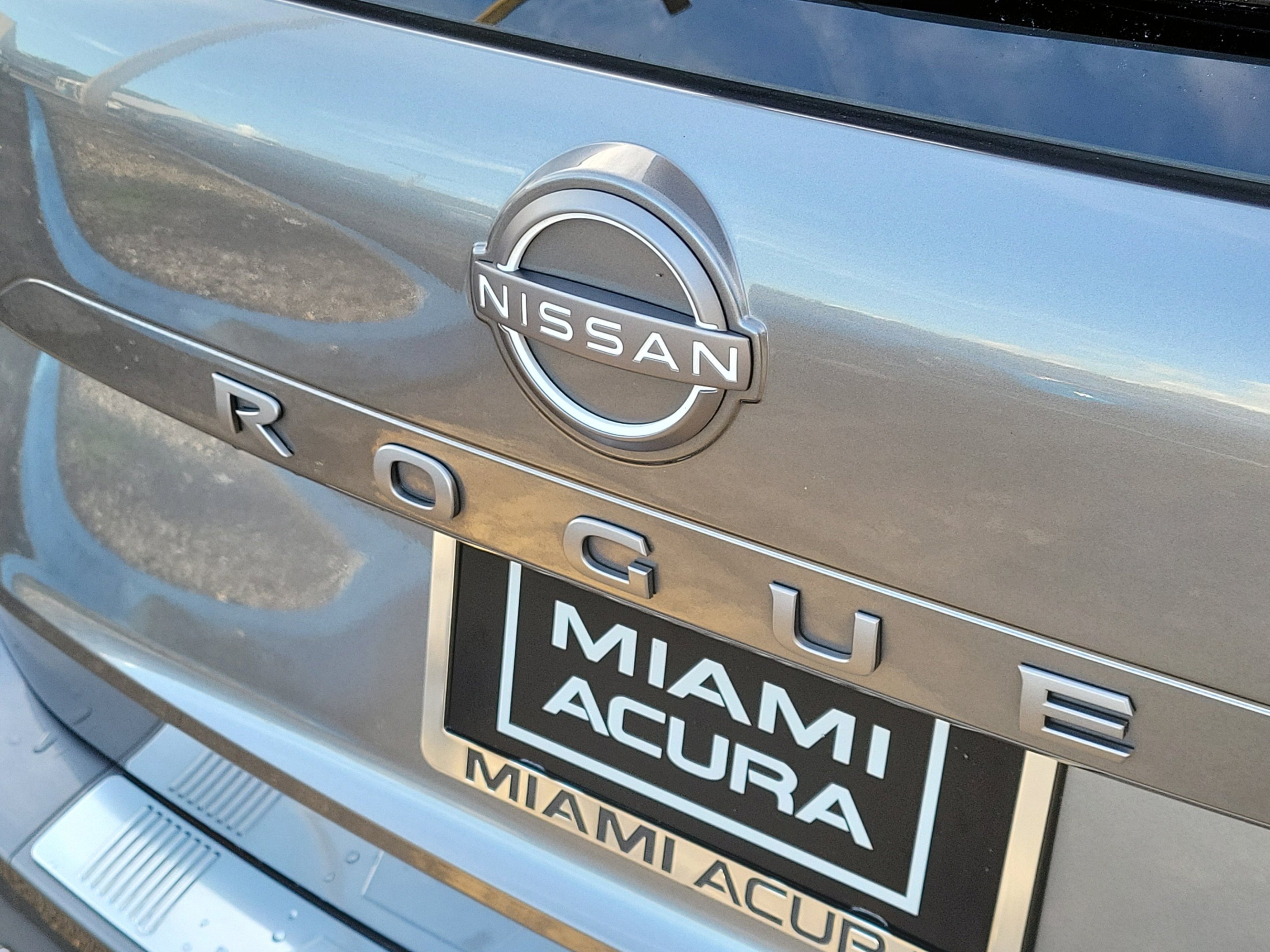 Used 2024 Gun Metallic Nissan SV image 6