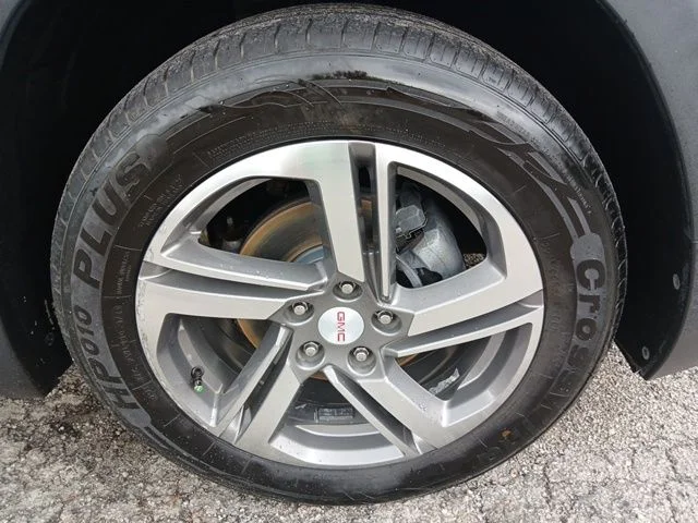 Used 2020 Silver GMC SLT image 48