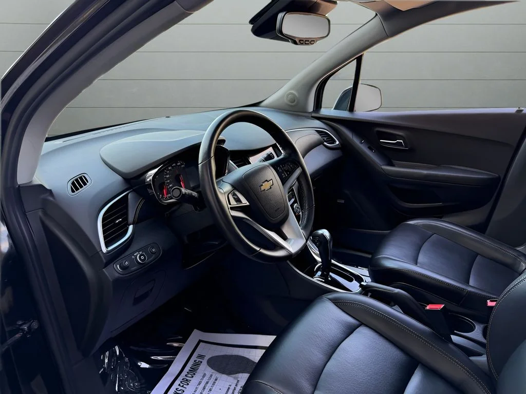 Used 2018 Black Chevrolet Premier image 24