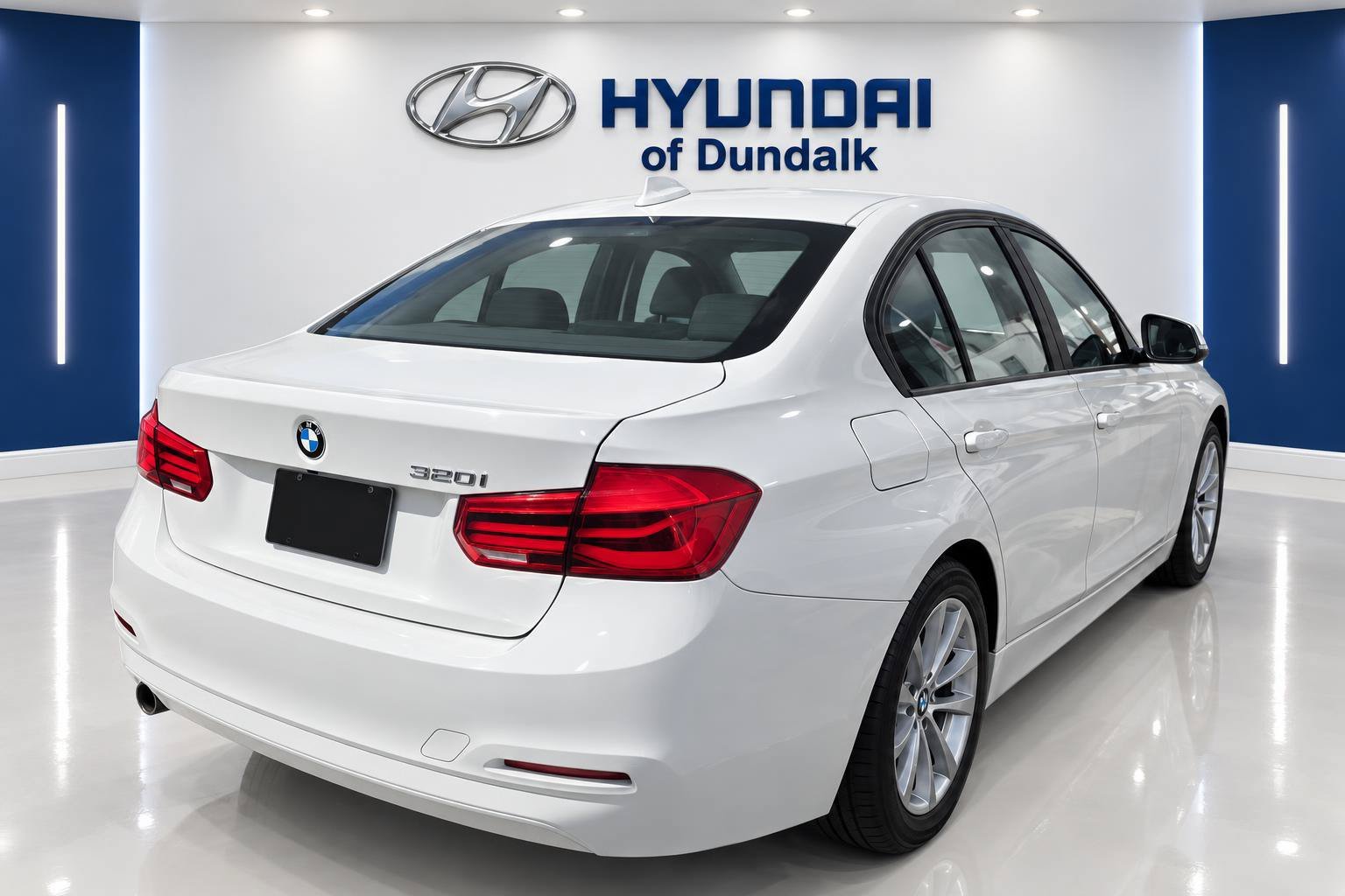 Used 2017 White BMW 320i image 4