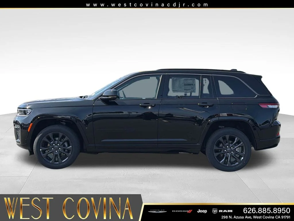 New 2026 Diamond Black Crystal Pearl-Coat Exterior Paint Jeep Limited Reserve image 2