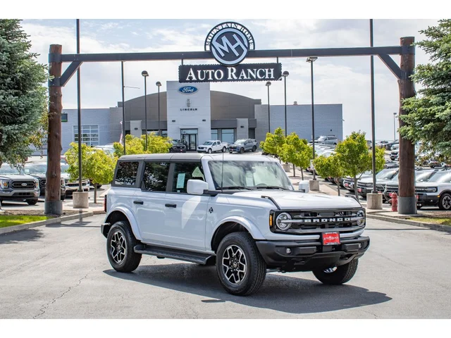 2026 Ford Bronco Outer Banks