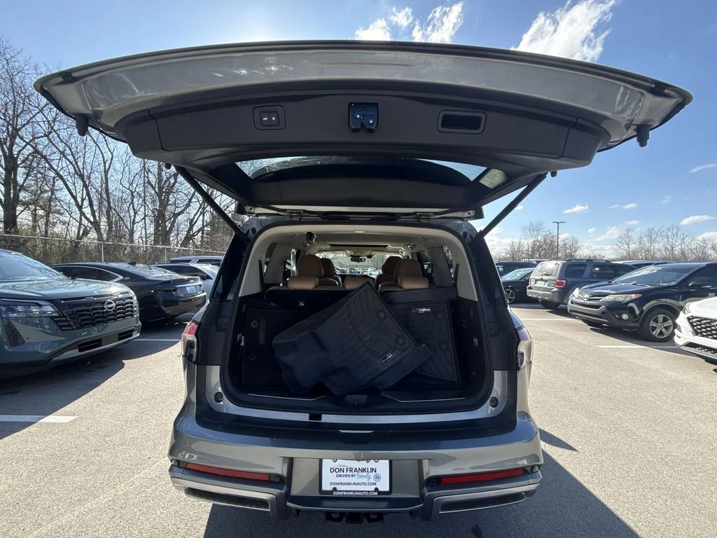 Used 2025 Silver INFINITI SENSORY image 24