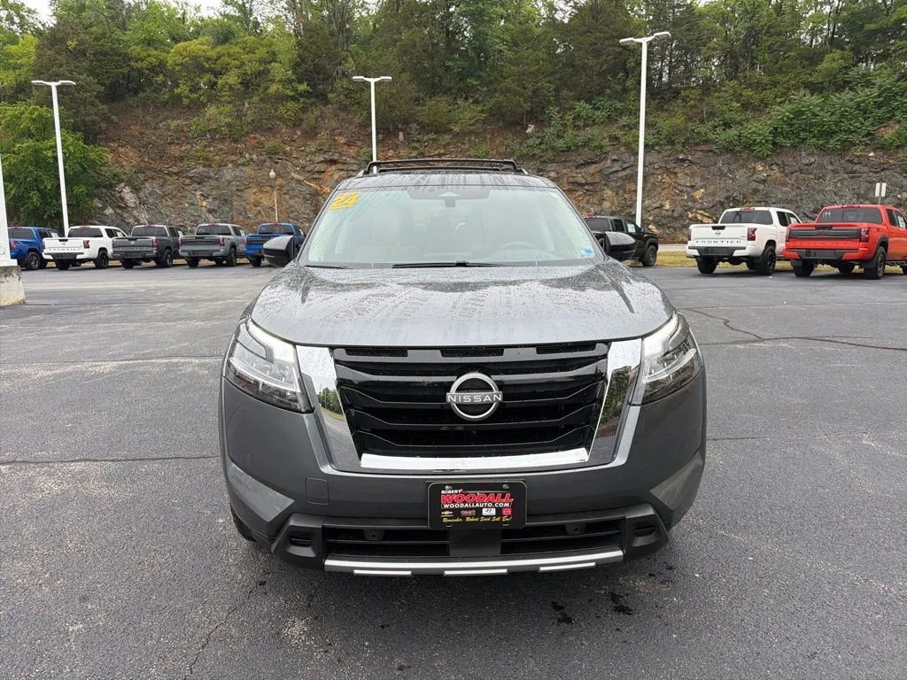 Used 2024 Gun Metallic Nissan Platinum image 8