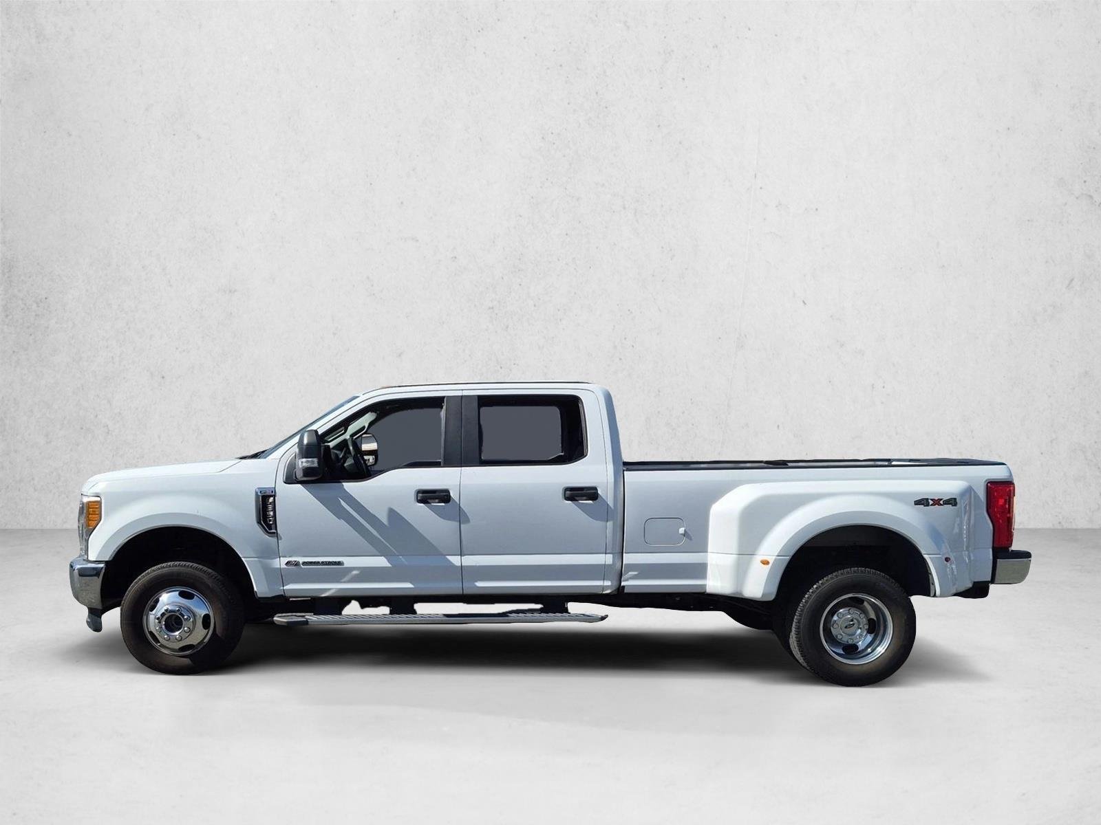 Used 2017 Oxford White Ford XL image 8