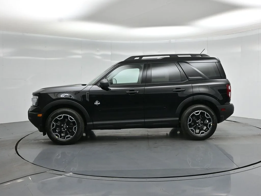 New 2026 Shadow Black Ford Outer Banks image 27
