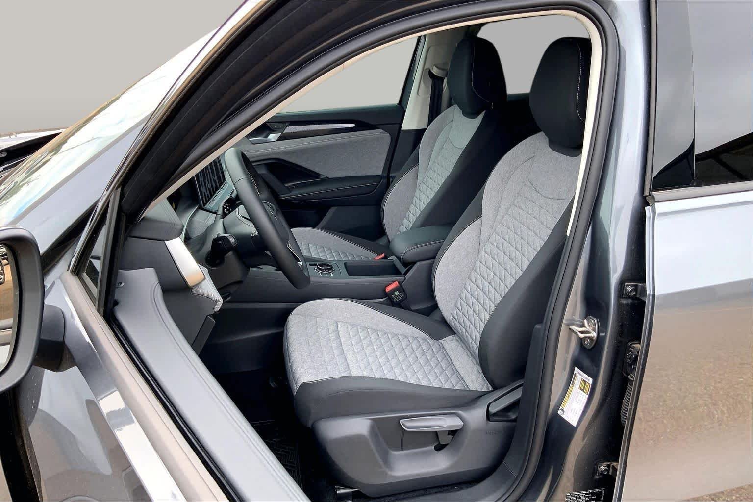 New 2026 Platinum Gray Metallic Volkswagen S image 9