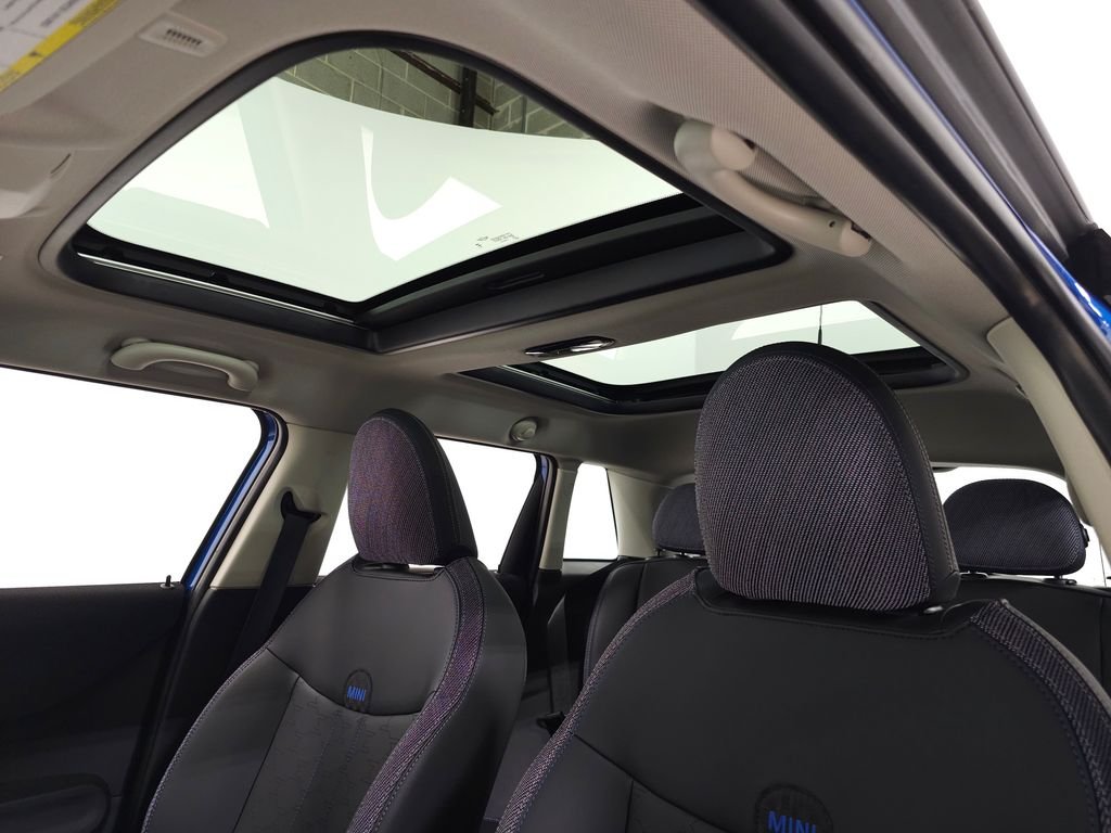 2025 MINI Hardtop 4 Door Base - Photo 18