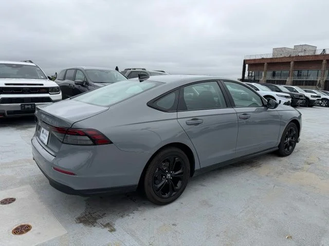 2025 Honda Accord SE - Photo 7