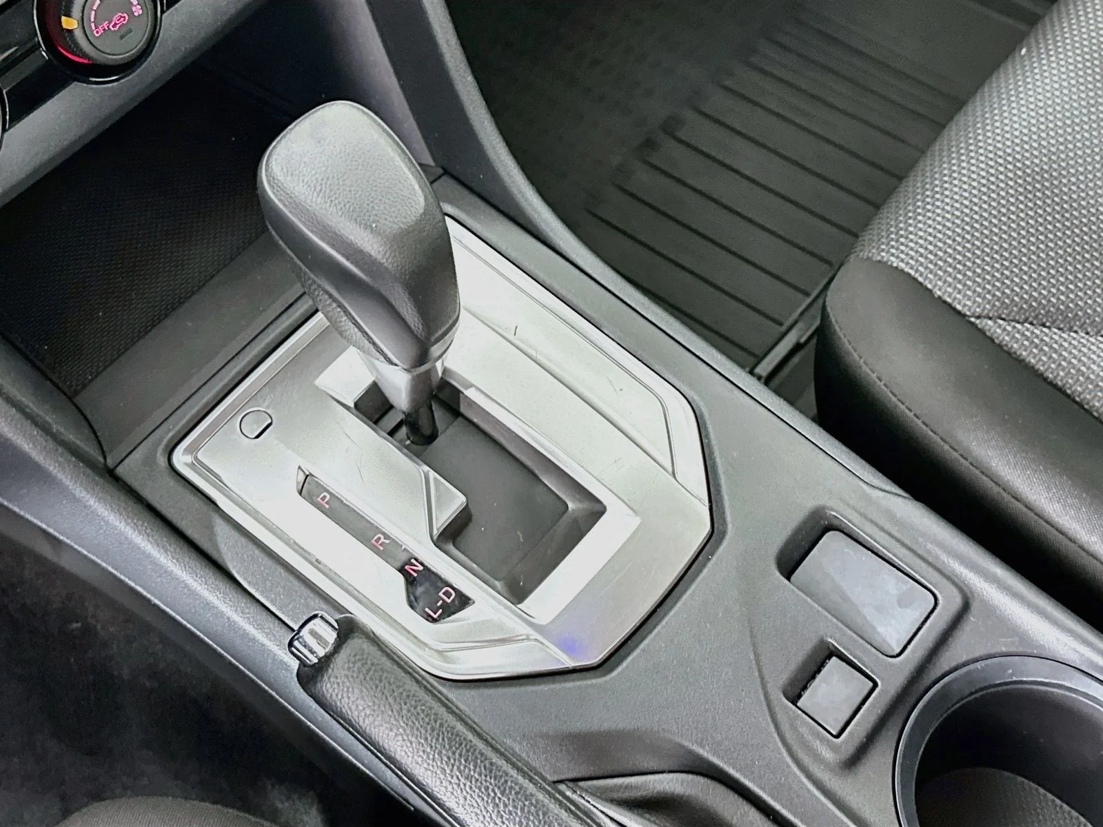 Used 2019 Ice Silver Metallic Subaru 2.0i image 16