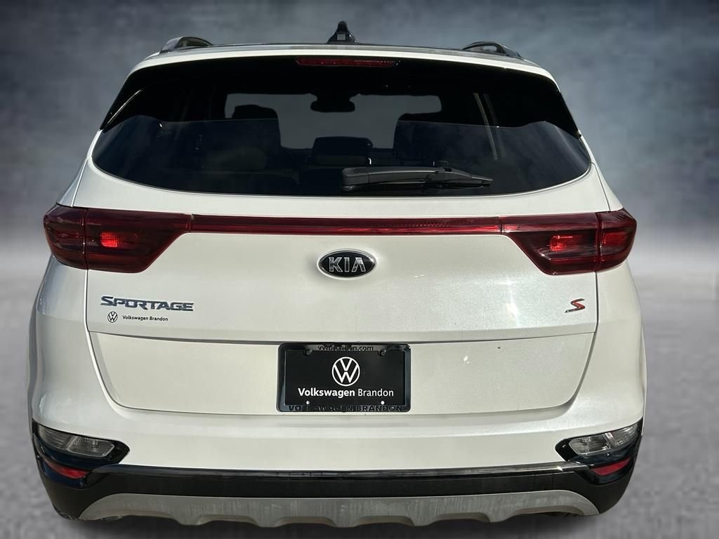 Used 2020 White Kia S image 5