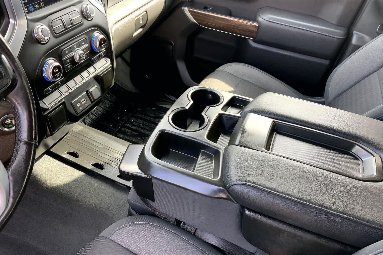 Used 2021 Pacific Blue Metallic GMC Elevation image 16