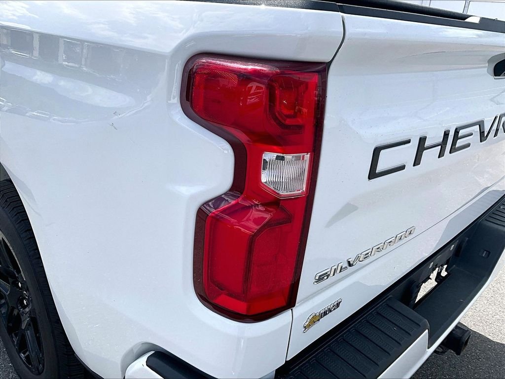 Used 2023 Summit White Chevrolet RST image 32
