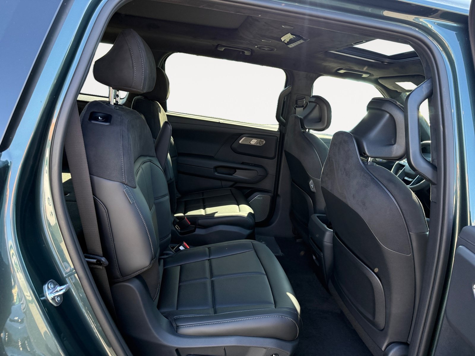 New 2027 Black Jade Green Kia SX-PRESTIGE image 18