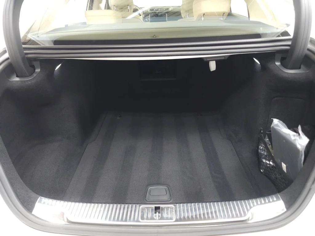 Used 2023 MANUFAKTUR Diamond White Mercedes-Benz S 500 image 33