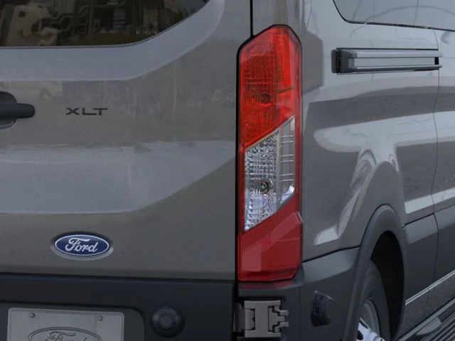 New 2026 Carbonized Gray Metallic Ford XLT image 21