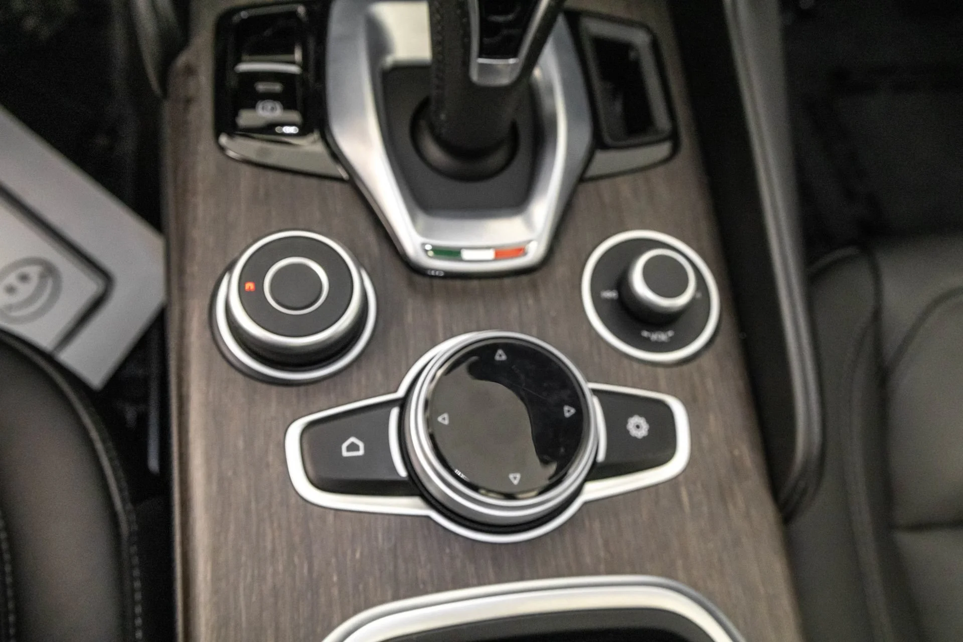 Used 2022 White Alfa Romeo Ti image 28