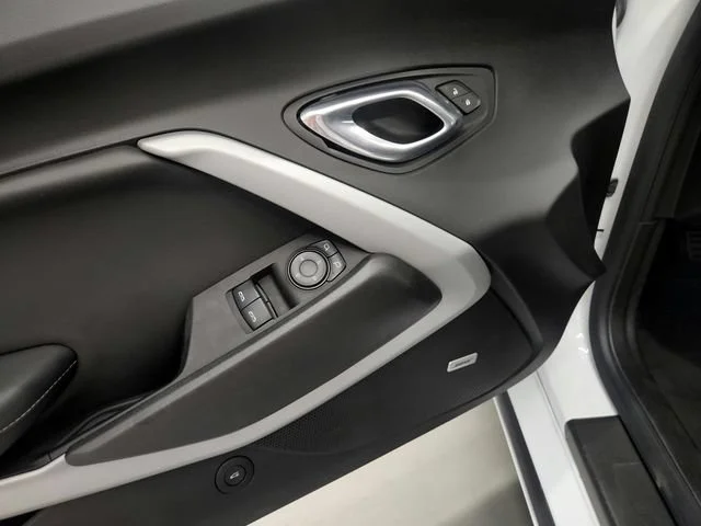 2021 Chevrolet Camaro 1LT - Photo 21