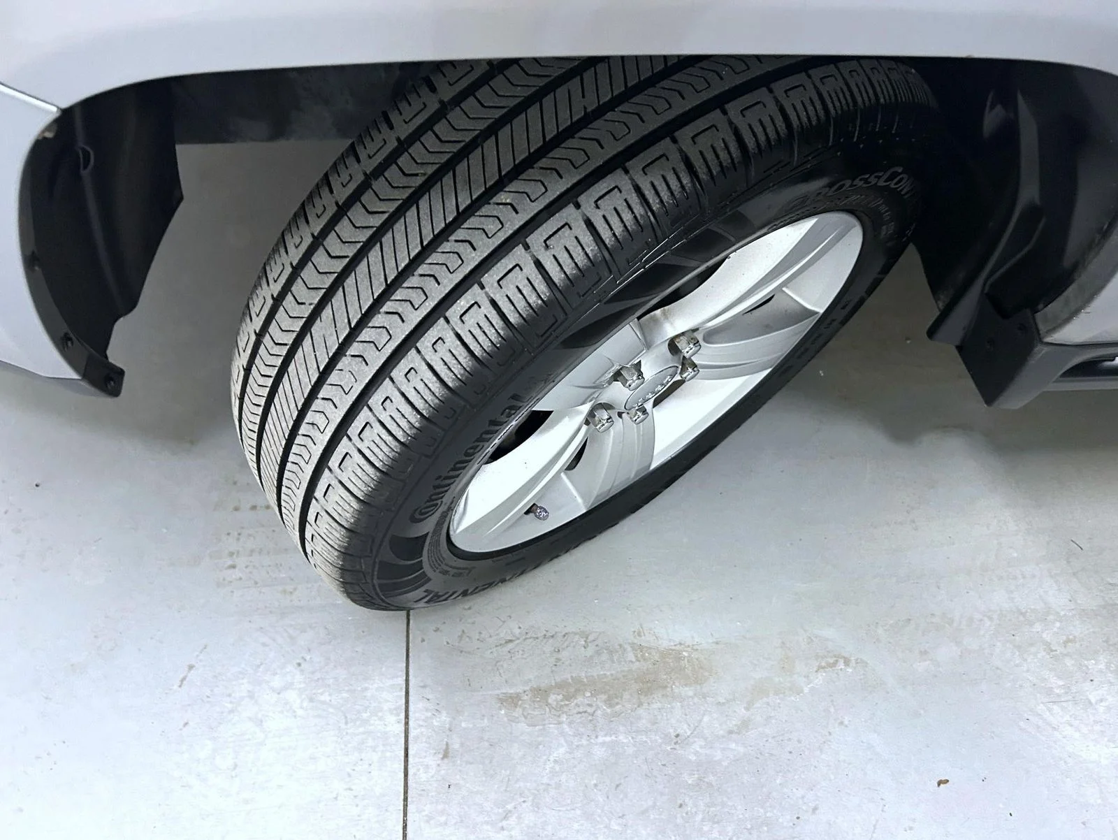 Used 2017 Silver Jeep Sport image 23