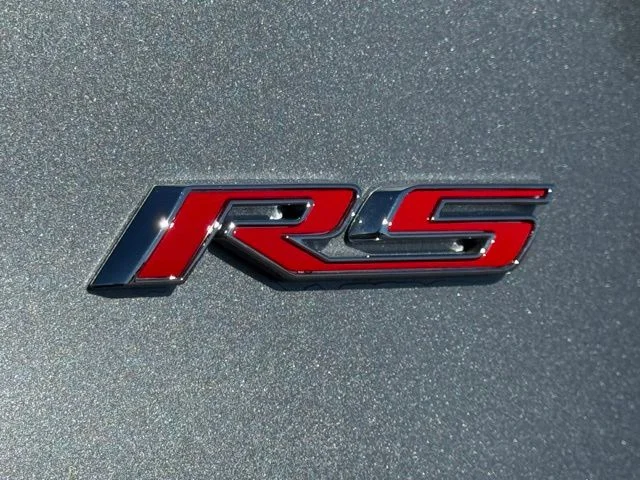 Used 2025 Gray Chevrolet RS image 9