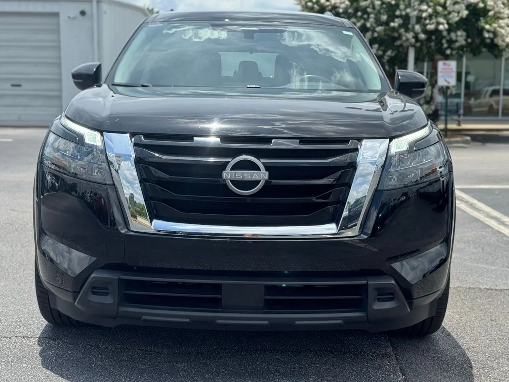 Used 2024 Black Nissan SV image 4