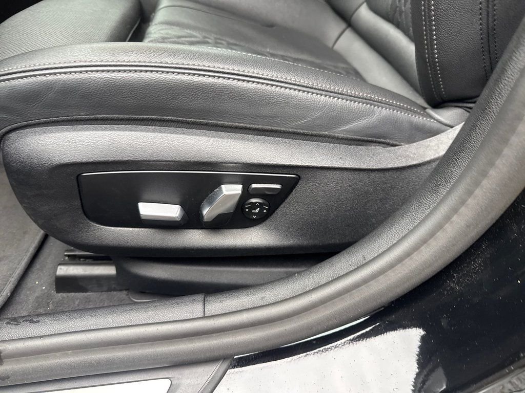 Used 2023 Black BMW 530e iPerformance image 35