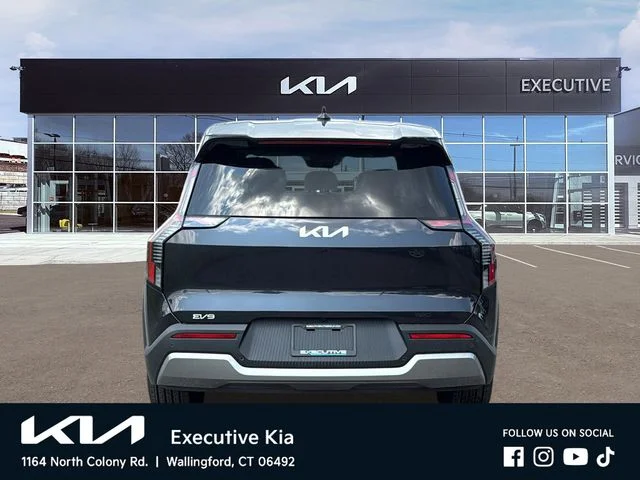 New 2026 Gray Kia Light Long Range image 5