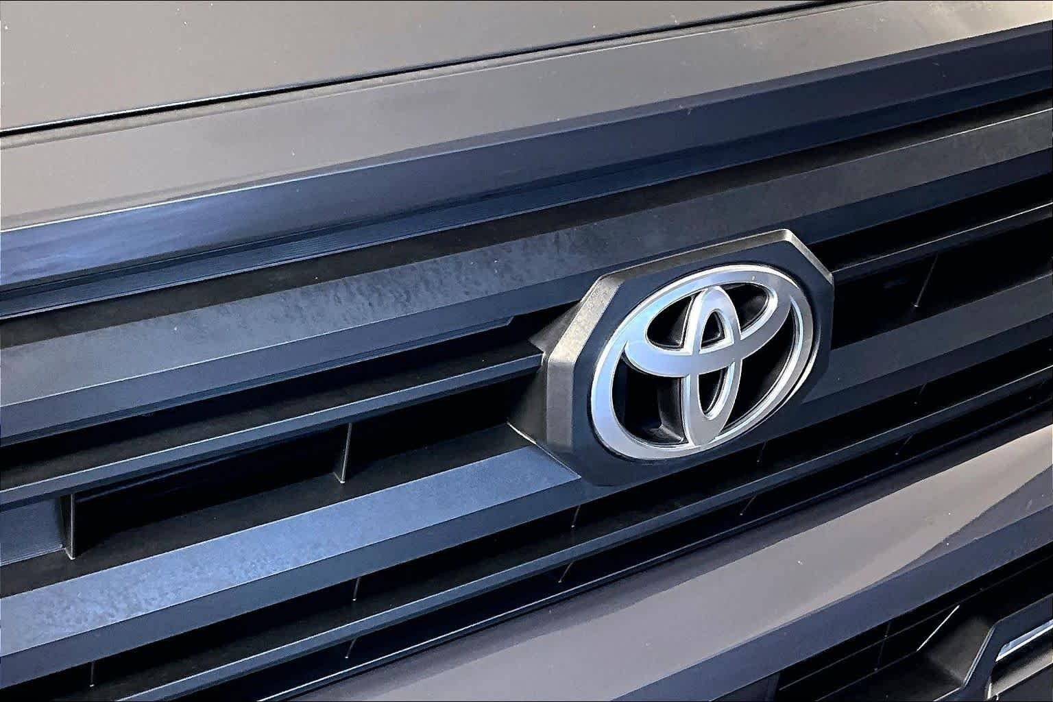 Used 2024 Underground Toyota SR5 image 28
