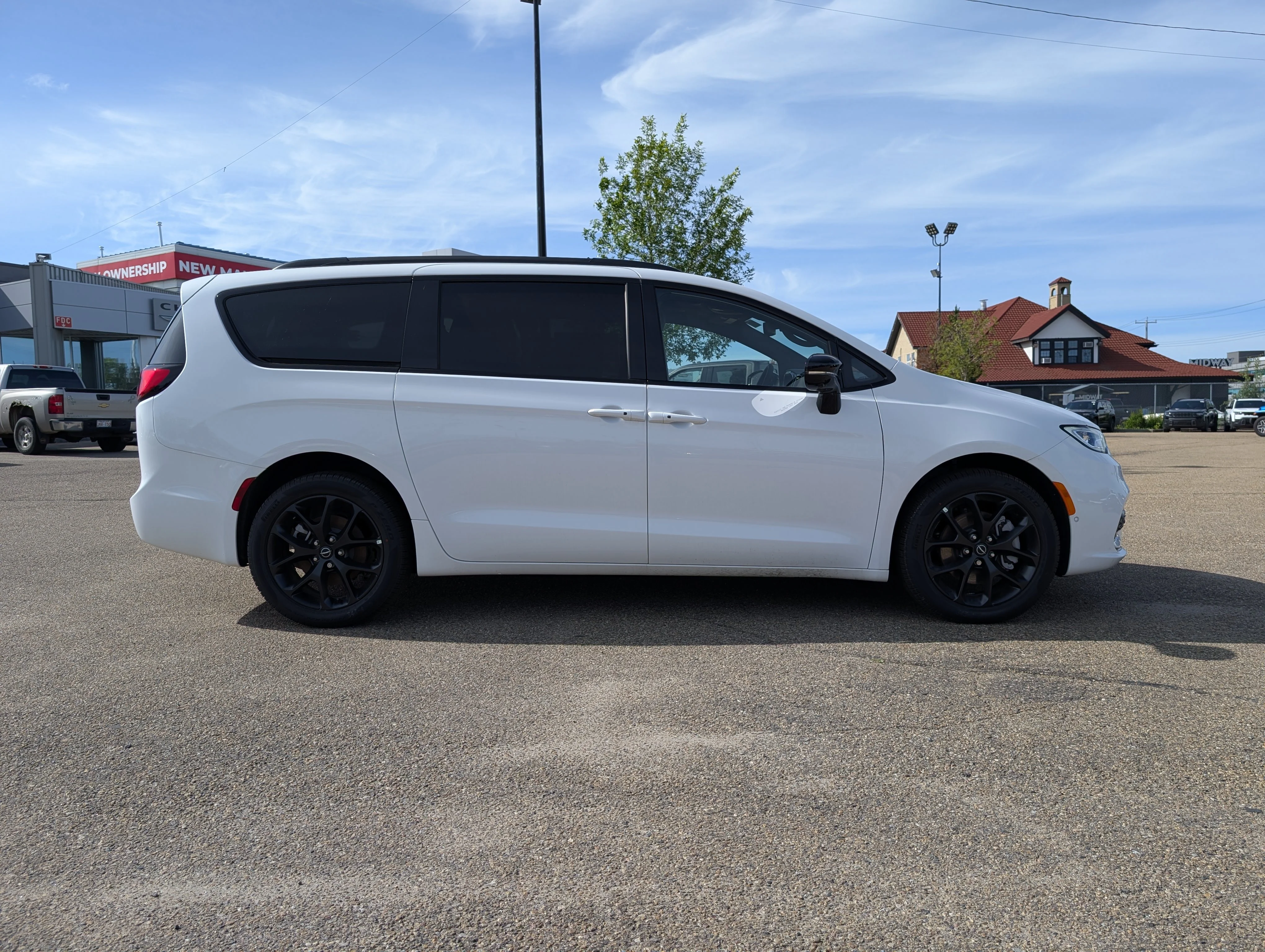 New 2026 Bright White Chrysler Limited image 8