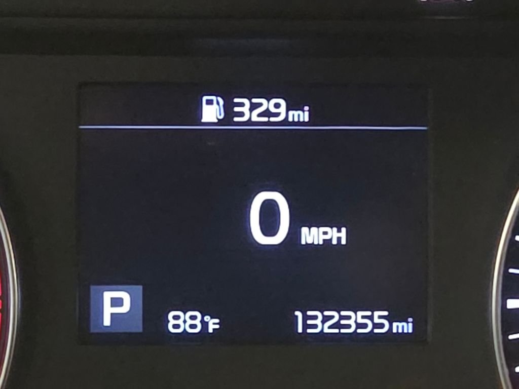 Used 2020 Silver Kia LXS image 24